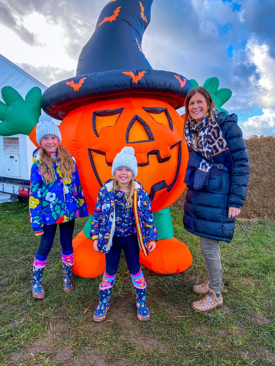 hibbsy's tweet photo. 🎃🎃🎃🎃 https://t.co/PPp0Xfl5SP