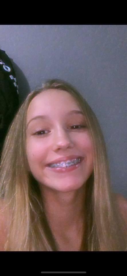 JRobTheChief's tweet image. Missing girl in the West Valley/
Dysart Area since 10/25

14 years old, 5’2”. 93lbs