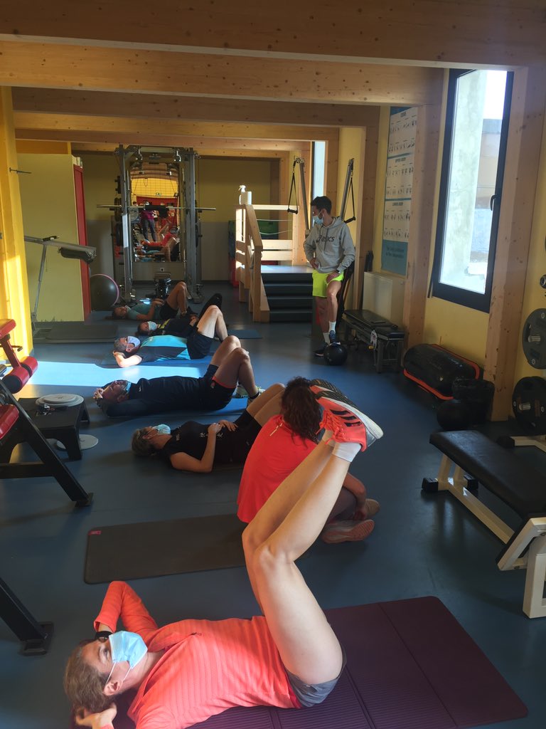 durandyohan's tweet photo. Un grand moment de partage lors de ce Week end #runningexperience @DuarteSophie 
3jours à Font romeu, pour courir, fractionner mais aussi apprendre, partager.. 
Bravo à tous et plus particulièrement à Theo vainqueur de la @ASICSeurope #novablast
A très vite pour un prochain stage https://t.co/qtZgbeNjps