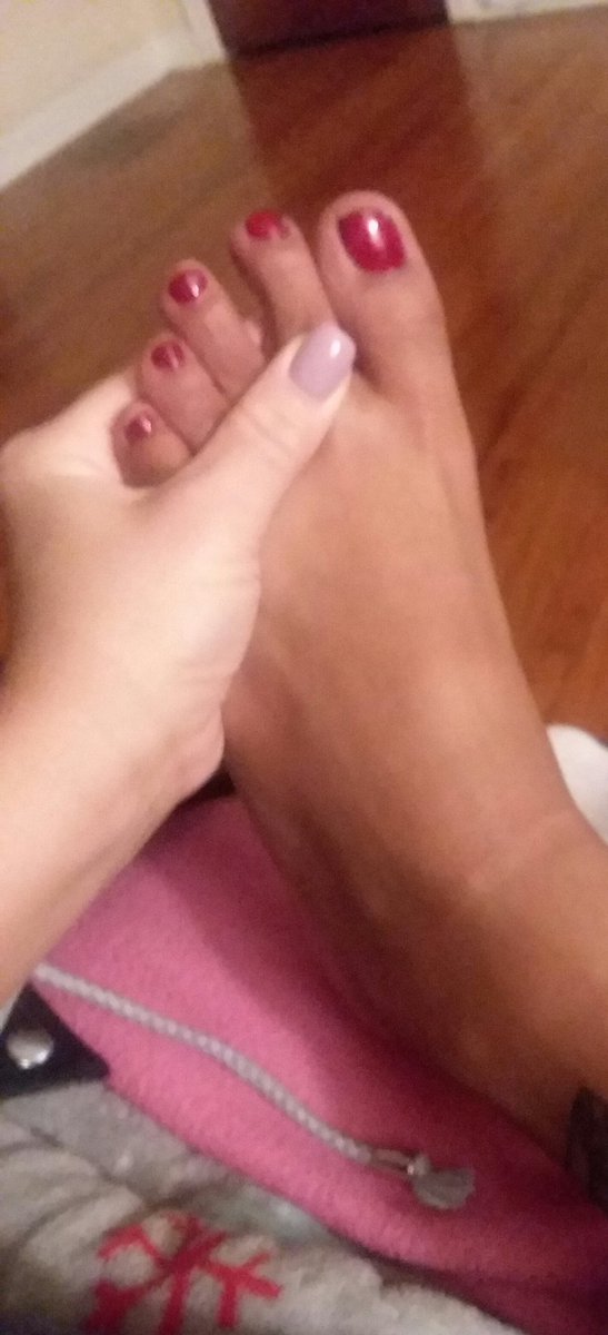 MarieJ1969's tweet photo. Day117 of the 365 day love challenge:
Please forgive me my Great KING Richard..!
 I'm only Flesh
"Okay so I'm FUCKING UP!" We had an agreement🙁
 but she did have some pretty A** feet though!" 🙉🙈😜 https://t.co/mdnRjHF4bO
