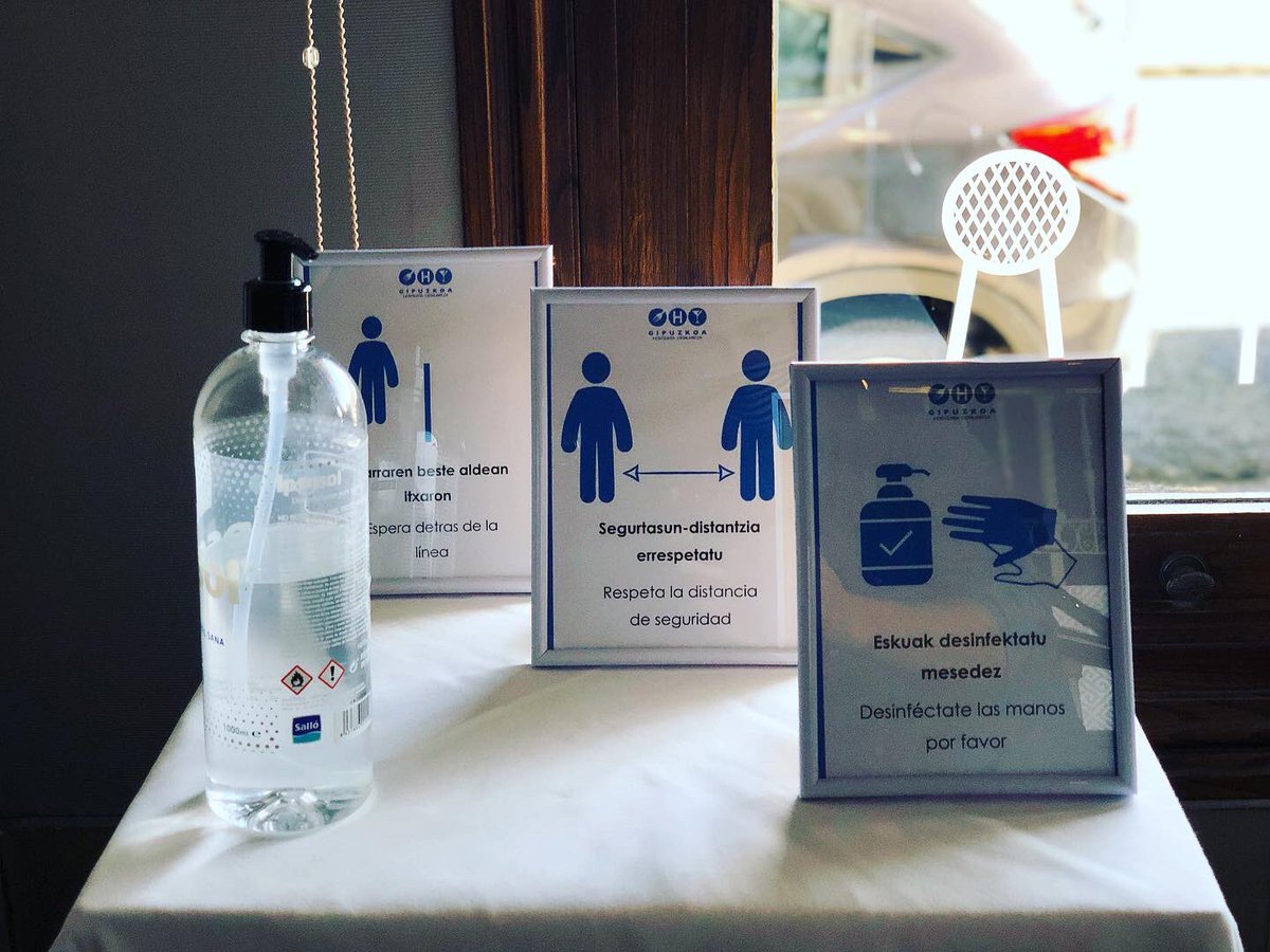 urepel_rest's tweet photo. Cuidamos los pequeños detalles, nos encantan los ambientes agradables y cariñosos, siempre, por supuesto, con las debidas medidas de seguridad. Porque cualquier día es bueno para disfrutar. ¡Os esperamos! #urepel #urepelrestaurante https://t.co/6KoENc708P