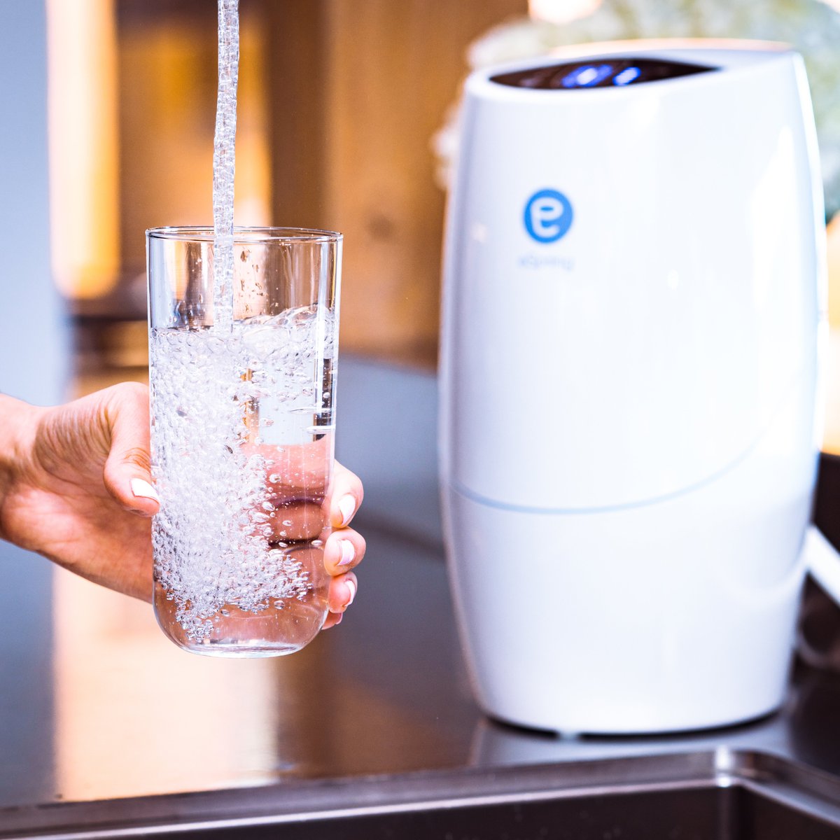 Amway's tweet photo. Disease-causing bacteria and viruses? No, thank you🚫.

eSpring effectively destroys 99.99% of disease-causing bacteria and viruses in drinking water. No wonder it’s the #1 selling brand of home water treatment systems in the world🏆.

#AmwayLife #espring20years #espring https://t.co/cTDsESBAe9