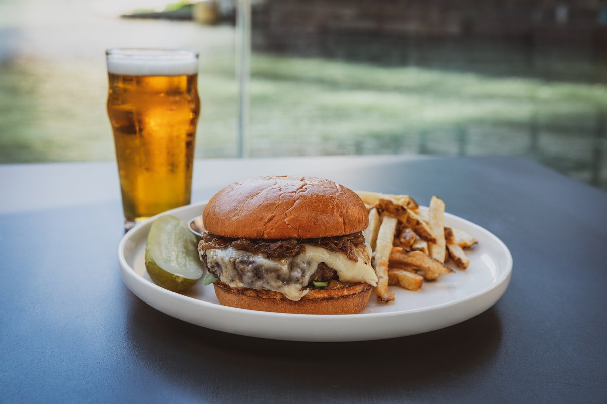 Don't have time to dine in our socially distanced dining room?  Bring #PorterKitchenChi to you by ordering carryout! 🍔 Just head to porterchicago.com!