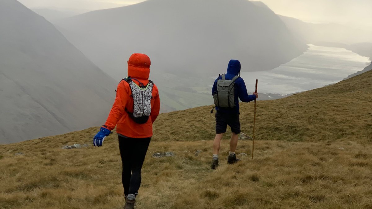 Where did you walk this weekend? 🚶 

Share your photos and stories below! 😍👇🏽 

📸: Rich braved the weather last week on a walk in Wasdale 🌧️