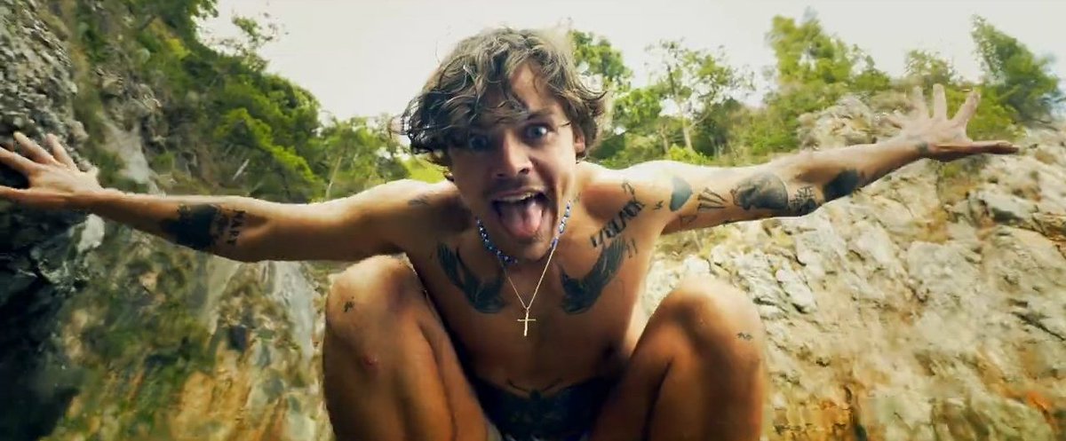 harryzstan's tweet photo. i just think that tarzan harry https://t.co/k7SNPEfL2x