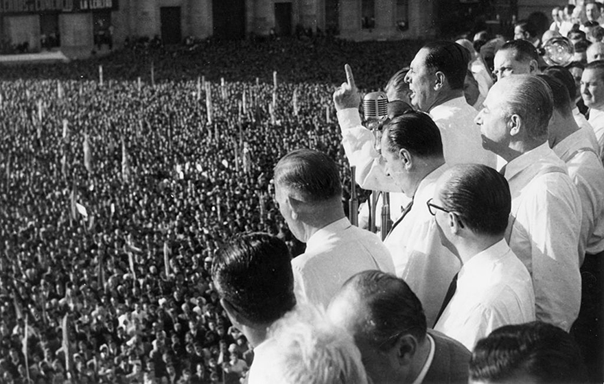 What effect does #populism have on #democratic societies?
Professor Rafael Di Tella and Professor @VinPons help @HBSAlumni Bulletin navigate the populism phenomenon: https://t.co/QguacMp9Bo #HBSVotes https://t.co/gtOvxYX7jz