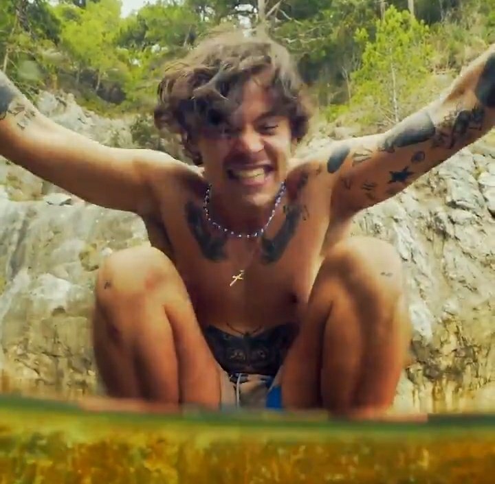 stayhabit's tweet image. esta parte del video me pone soft