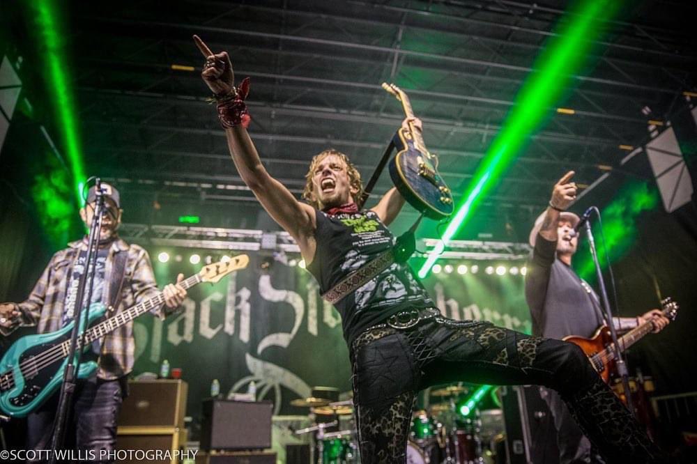 GetToGlasgow's tweet photo. Mood when TWO successful, socially distanced, and sold out live concerts have gone down in Glasgow within the past month 🙌🔥🎶
#supportyourlocalarts #stayclosegofar
#betterinthebarrens https://t.co/LsKLEDyGCJ