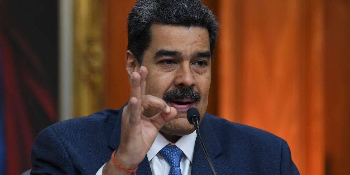 NICOLÁS MADURO DICE QUE VENEZUELA «HA CONSEGUIDO UNA MEDICINA» QUE ANULA EL CORONAVIRUS
Amplía en:
instagram.com/p/CGz_I6OBcAJ/…

Canal Telegram: t.me/noticiasmonrod 

#NoticiasMonrod #Política #Salud #Covid19 #Coronavirus #Salud #Venezuela #Pandemia #Cuarentena #Mundo