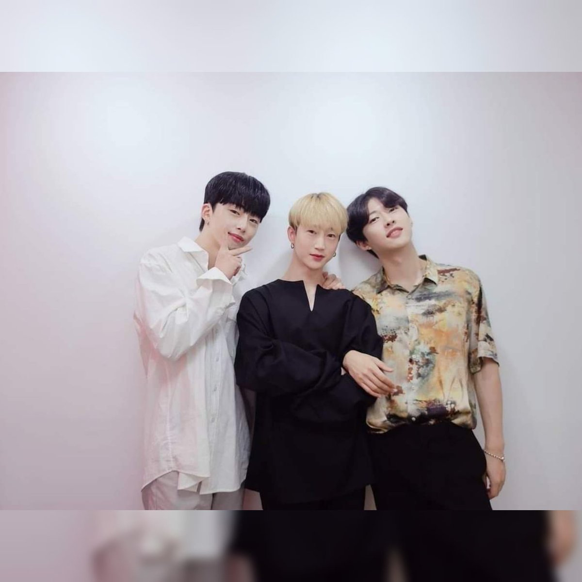 Noir_Chile's tweet photo. [ TWITTER • 200819 ] Actualización de #Hwaiting.

Actualización de Hwaiting en Twitter con #Siheon , #Daewon y #Yeonkuk 
.
.
.
Cr. Hwaiting https://t.co/Wv1KrspIVZ