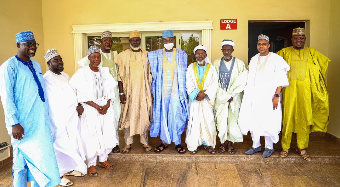 ProfIsaPantami's tweet photo. Meeting and engagement with the leadership of Jama'atu Izaalatil Bidi'ah wa Iqaamatis Sunnah, Gombe State Branch. A very fruitful discussion on the Federal Government of Nigeria. May the Almighty Allah make our country a better place for all,... https://t.co/rE3314gcQ4