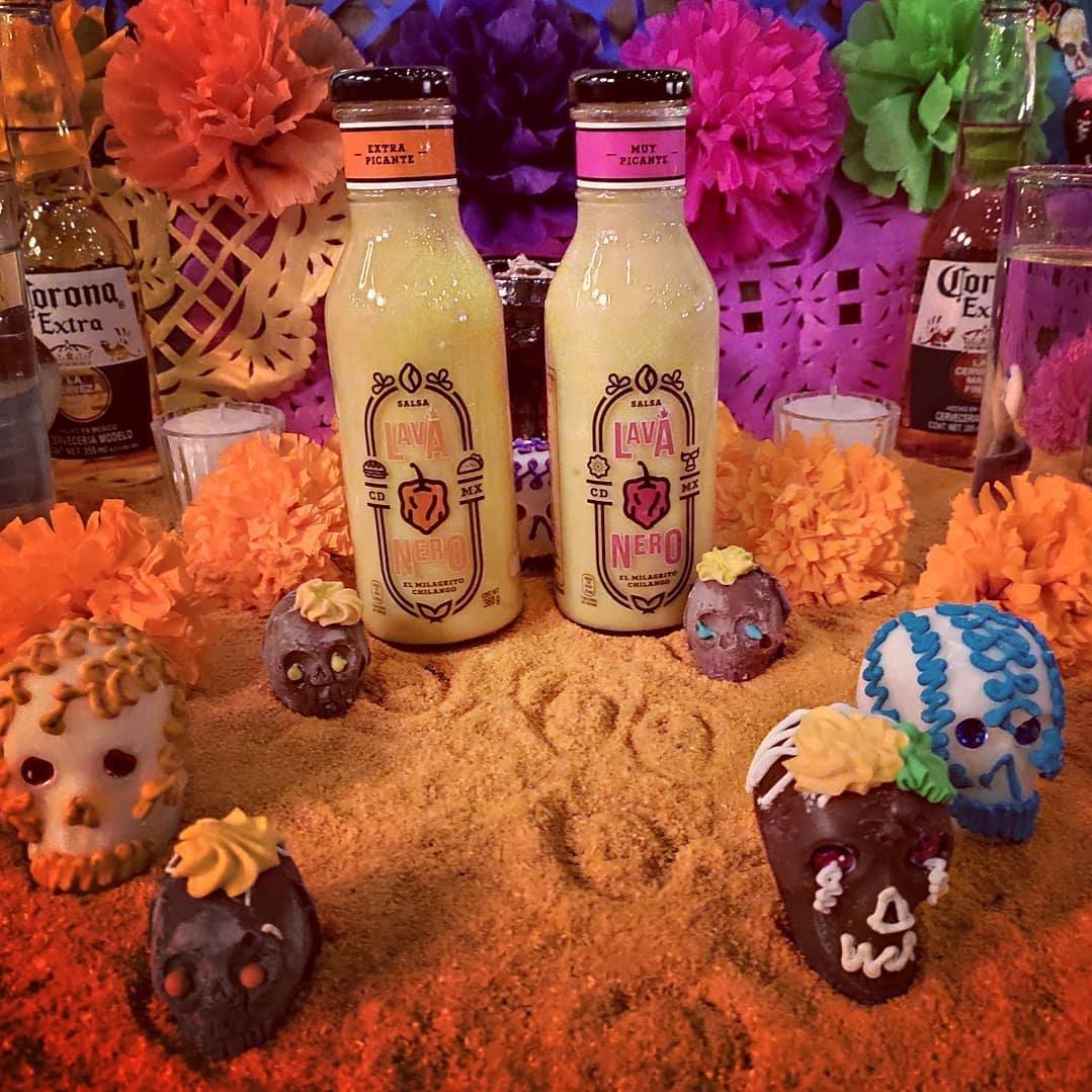 SalsaLavaneroMX's tweet photo. @USAmbMex Con mucho gusto le mandamos unas Salsitas para la ofrenda (y para que se enchilen un poquito)! https://t.co/6LYIzuiQJr