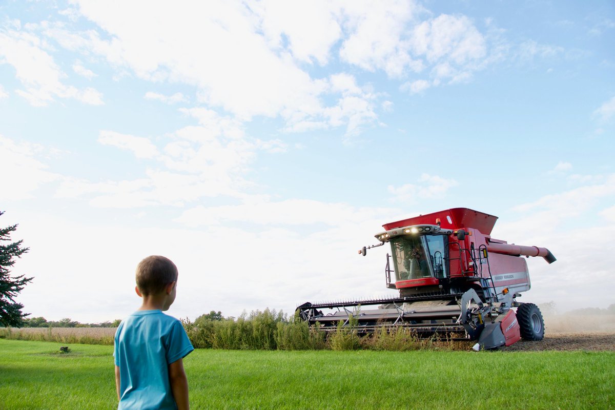 Red Deer & area youth! Do you want to win up to $1000? Enter the Youth for Ag Award contest! Submit an article, video, drawing or song! This year's topic: How can RD County farmers/ranchers & urban neighbours build positive relationships with each other?
https://t.co/zwd03O6myV https://t.co/h3MbQM0OYK
