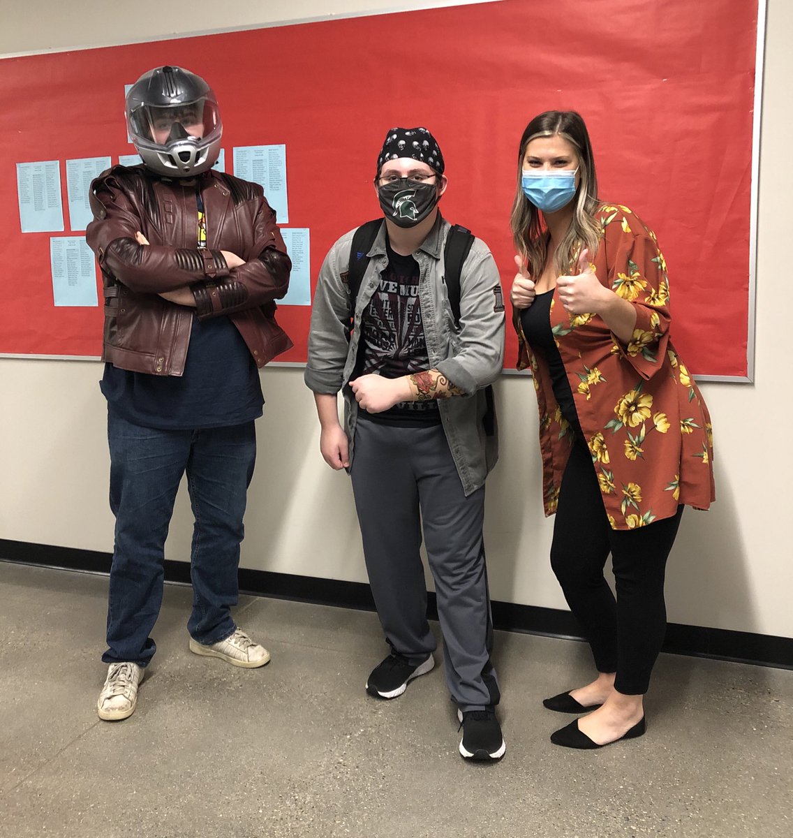 MsRegener's tweet photo. 🏍 vs. 🏄🏼♀️ #HHPSPIRITWEEK #RHSSPIRITWEEK https://t.co/SAqAADknze