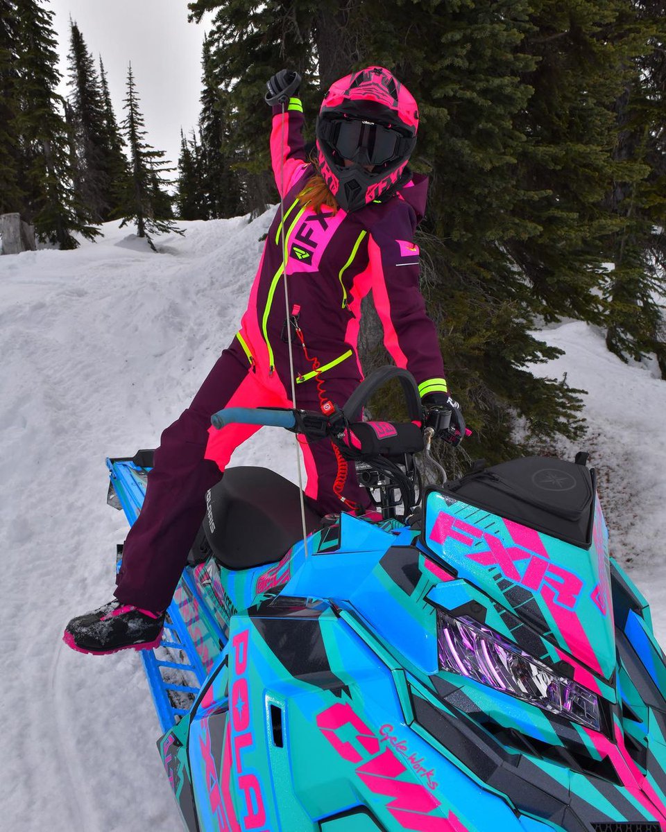 PolarisSnow's tweet image. Snow is already starting to fly. Get ready to start your engines...
#LetsRide #PolarisAmbassador
📸: qc_sledder &amp;amp; meganmshreds