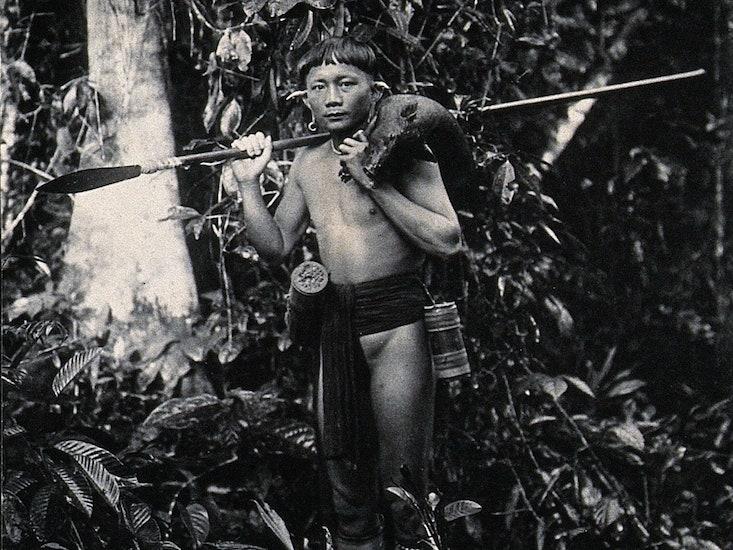 NautilusMag's tweet photo. The emotional connection between hunter and hunted raises important questions about what happens when an animal species disappears—what is the human response to such ill-fate?
https://t.co/iw7DsHOv6w
#withscience #sciencemagazine #culture #hunter #prey @penn_state@Evolving_Moloch https://t.co/idOvEclTS1