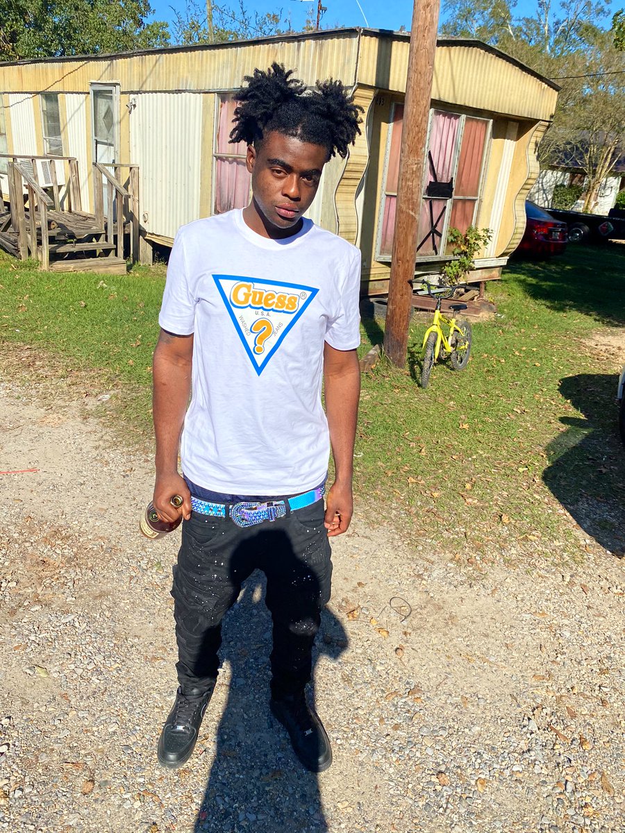 sackedup__smack's tweet photo. posted wit da action pack run up n ima bckem bck🧱🌋 #free223🥀 https://t.co/dmyBZWvfhQ