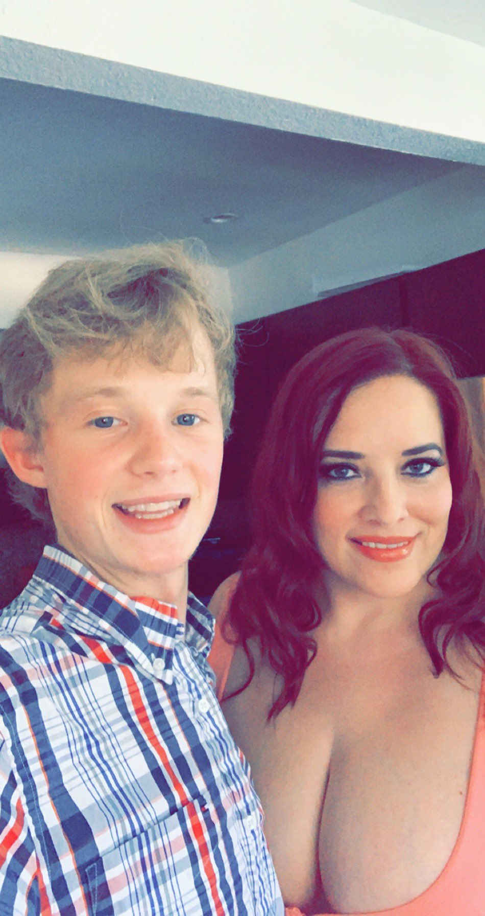 Jimmy Michaels on X: About to my seen w Nubiles & @maggiegreenlive 😝😋  t.com9uCO8VTAS  X