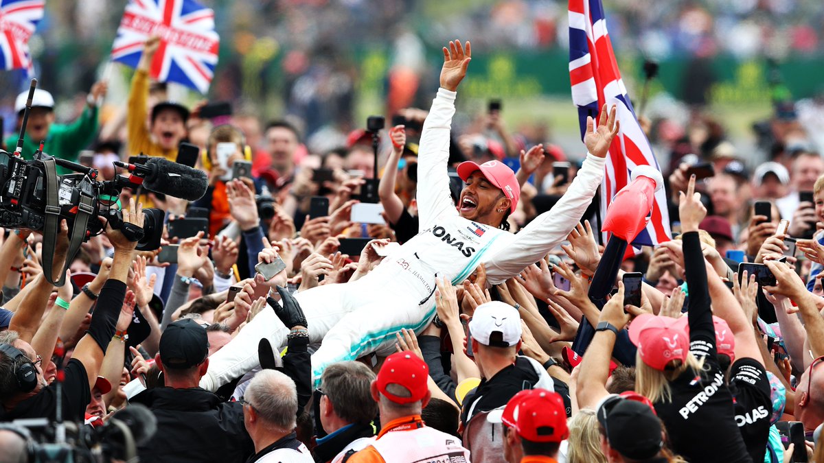 LEWIS HAMILTON: F1 RECORDS Most Races Led: 159Most Races Led Start To Finish: 22Most Front Row Starts: 156Most Career Points: 3687Most Points Finishes: 225Most Points In A Season: 413Most Points In A Debut Season: 109 #F1  @LewisHamilton