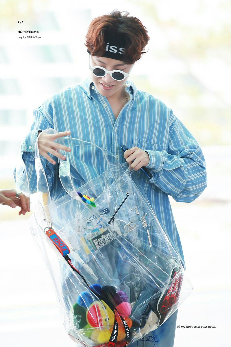 A thread of Jung Hoseok’s iconic airport fashion: