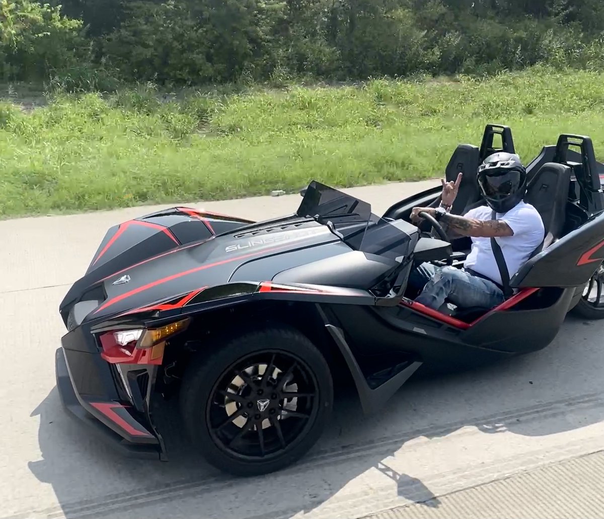 RRRawlings's tweet photo. I’ve got classics, motorcycles, and some luxury cars in my garage, but I still felt like something was still missing. Then it hit me, I need the #SlingshotEffect in my life! Check out the latest addition to my collection 😎 @Slingshot #PolarisSlingshot https://t.co/MRmZnUK6So
