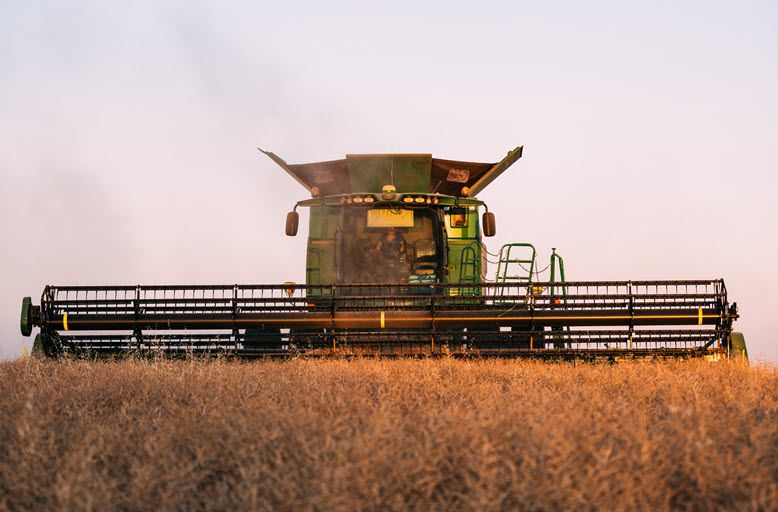 BASFAgSolutions's tweet photo. There’s still 5 days to enter the Community Challenge. In nearly half the stories we’ve received so far, the recurring theme is yield. What’s your InVigor story? Share it for a chance to win one of eight $5000 prizes at: https://t.co/jLxJEHDmp7 #InVigorCommunity #WestCdnAg https://t.co/lXvDS0CE2C