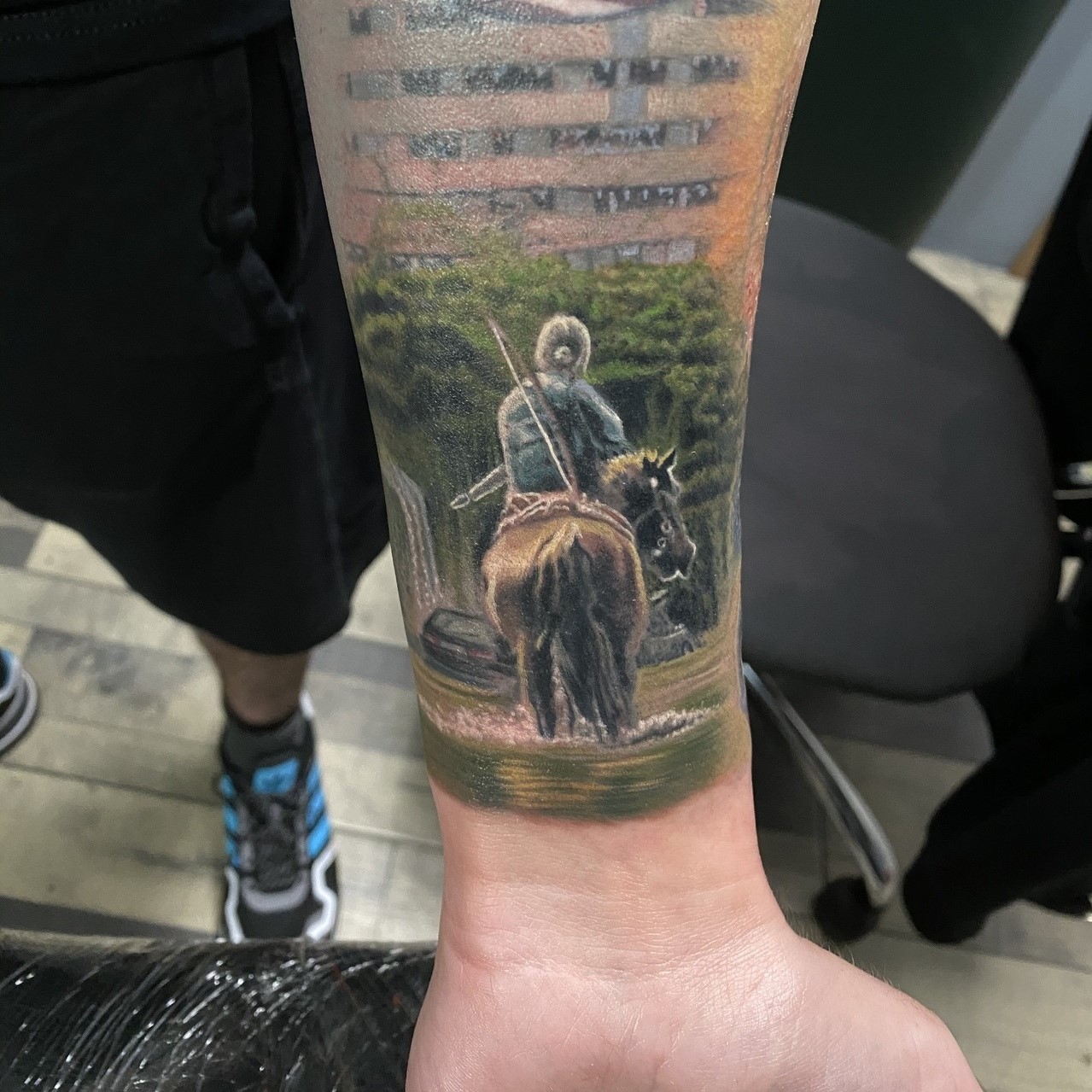 Naughty Dog on X: For their The Last of Us Part II-inspired ink,  MechaTricky put a subtle spin on Ellie's tattoo. Check it out! Want to  share your own tattoos, fan art