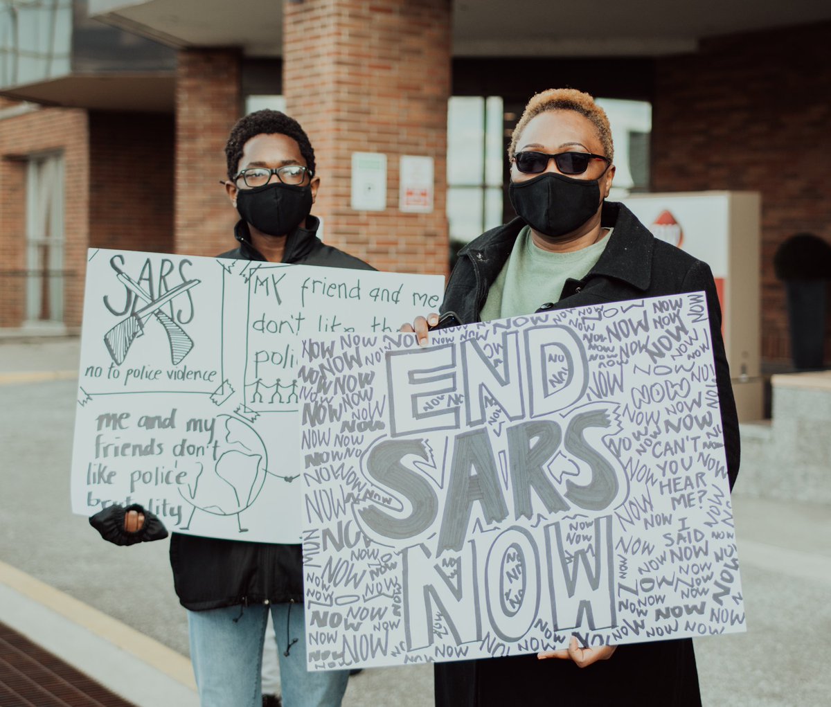 KpFawehinmi's tweet photo. Pictures from the #EndSARS march in Windsor, Ontario. This is a fight for posterity and we won’t stop until we see what we’ve started end with a conclusion that benefits us all✊🏽 #EndSARS 

📸 - @MactoolsV https://t.co/0d2xkq6zdq