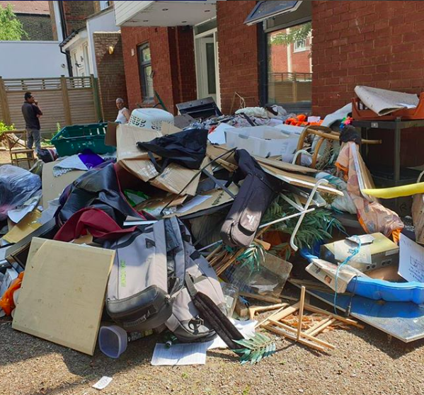 centraljunkltd's tweet photo. Got piles of rubbish and you're not sure where to start? Start by calling us and we can give you a quote the same day, we are here to help you out and dispose of your rubbish in an environmentally friendly way!
#FreeQuoteLondon #EnvironmentallyFriendly

https://t.co/Er58UhWLT5 https://t.co/nCvHkr7TSL