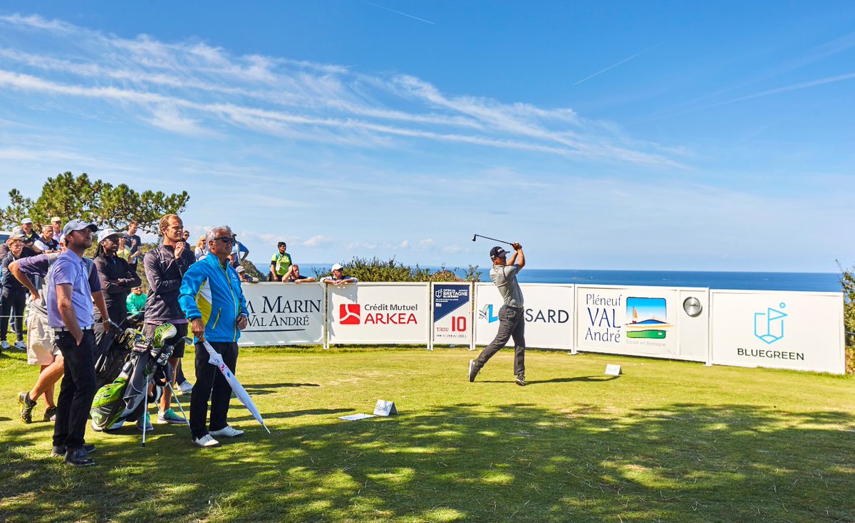 GolfsBluegreen's tweet photo. #opendebretagne ⛳🏆
L'Open de Bretagne est de retour en 2021 avec une toute nouvelle date du 24 au 27 juin. A l'occasion on vous fait gagner 1 casquette de l'Open dédicacé par Matthieu Pavon 
Pour participer  👉 RT ce tweet 
Vous avez jusqu'au 31 octobre à 12h00 pour participer https://t.co/nNOXodw6mL