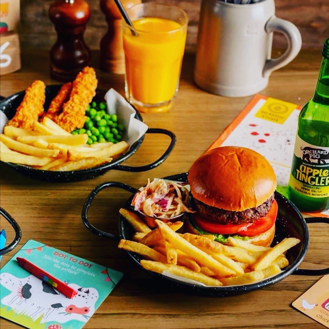 HAPPY HALF TERM 🙌🏼 We have an AMAZING kids menu and even better, enjoy 25% off your total food bill this Monday - Wednesday! Book now at brewhouseandkitchen.com/book 🍔🍟