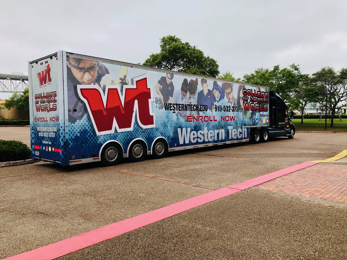 wtcep's tweet image. For those of you that love @NHRA racing, WTC is the official college for @shoeracing @AntronBrown @matthagan_FC @TommyJohnson_Jr @LeahPruett_TF @TheSargeTF. Give them a follow! #WeAreDSR #SpringNats #WesternTech #CollegeForTheRealWorld #elpasotx