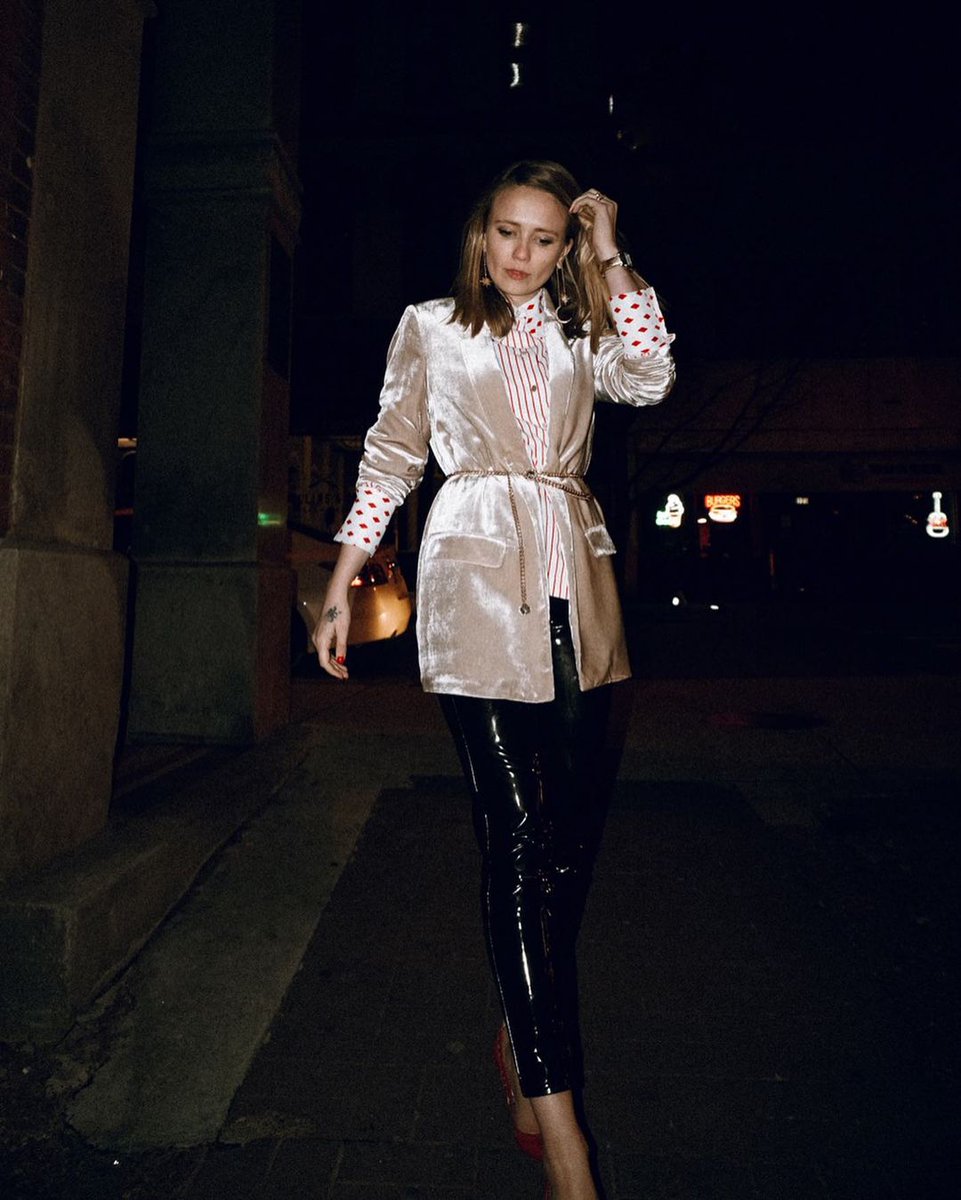 If only Monday nights looked this good 🖤  @Ragpepper

#fashion #style #Nashville #musiccity #hotels #travel #DreamNashville #PrintersAlley