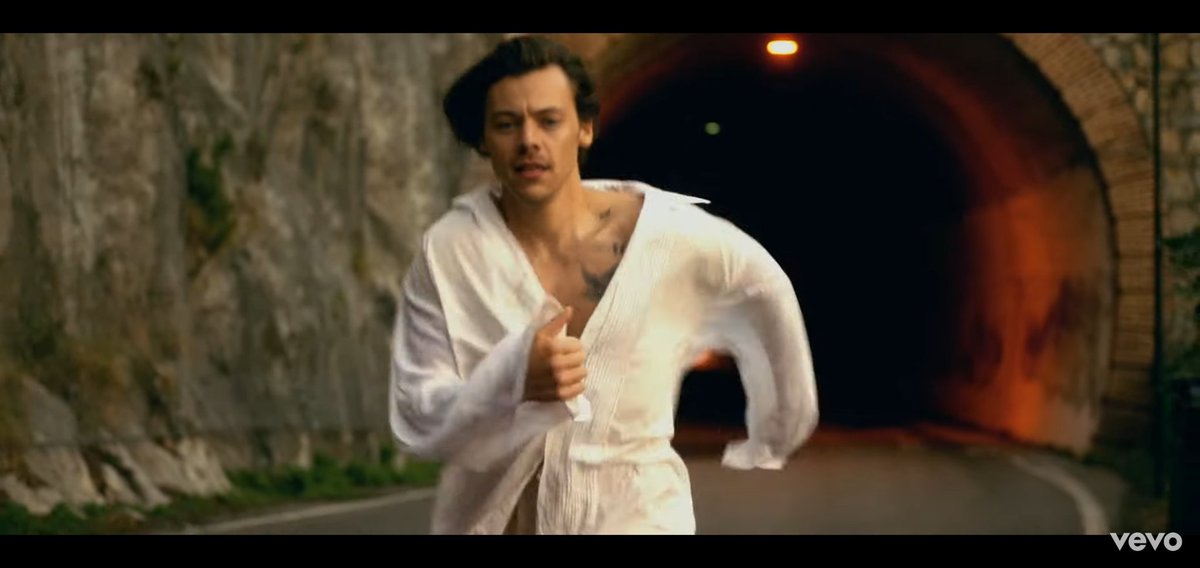 don't ask why but watching harry styles' golden music video has made me nostalgic for the mumbai-pune highway