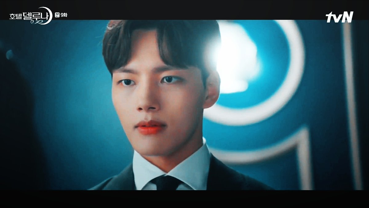 "She abandoned me because I got in her way. Even if I went back, she wouldn't welcome me. And you never know when she'll do something dangerous again. But I will think about if I like her so much... that I can run back and beg her to accept me." #HotelDelLuna