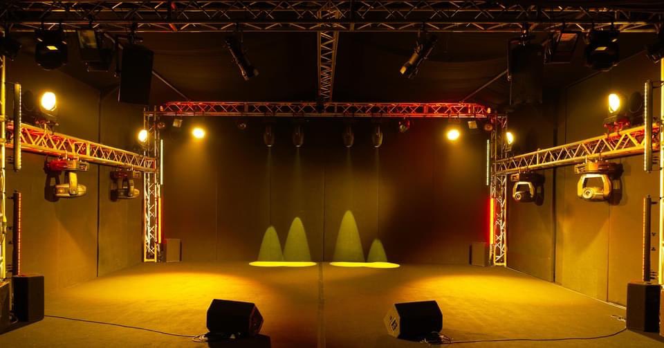 119_Productions's tweet photo. Our Black Box Studio is the perfect blank canvas, which can be themed for your event and live performance. This flexible space is fully equipped with professional sound, lighting, video and broadcasting equipment. 8m wide x 5m x 3.5m high #hybrid #meeting #blackbox #Livestream https://t.co/kSowmkvRqx