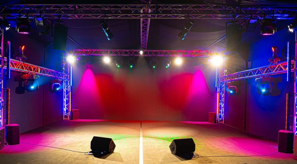 119_Productions's tweet photo. Our Black Box Studio is the perfect blank canvas, which can be themed for your event and live performance. This flexible space is fully equipped with professional sound, lighting, video and broadcasting equipment. 8m wide x 5m x 3.5m high #hybrid #meeting #blackbox #Livestream https://t.co/kSowmkvRqx