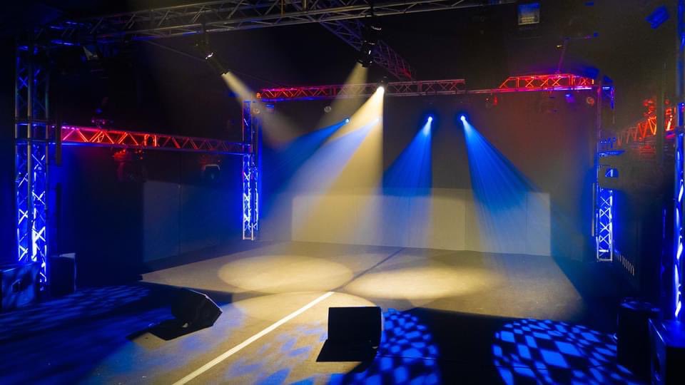 119_Productions's tweet photo. Our Black Box Studio is the perfect blank canvas, which can be themed for your event and live performance. This flexible space is fully equipped with professional sound, lighting, video and broadcasting equipment. 8m wide x 5m x 3.5m high #hybrid #meeting #blackbox #Livestream https://t.co/kSowmkvRqx