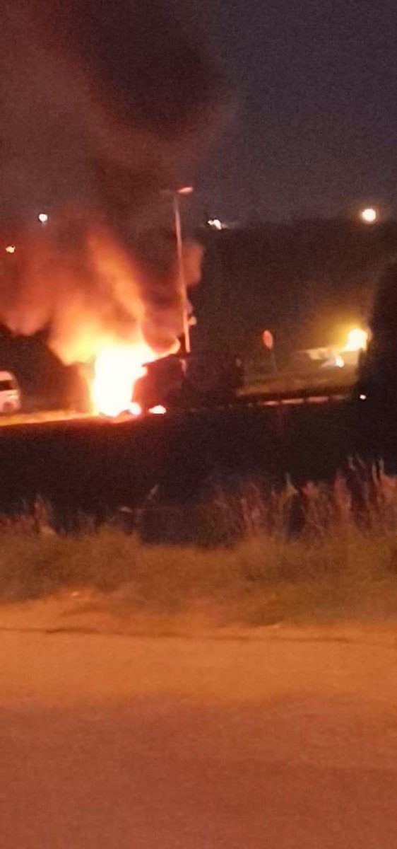 Abramjee's tweet photo. #CITRobbery Cash van bombed: P91 Illiondale, near Modderfontien. Shootout. https://t.co/oLQJZKLqmA