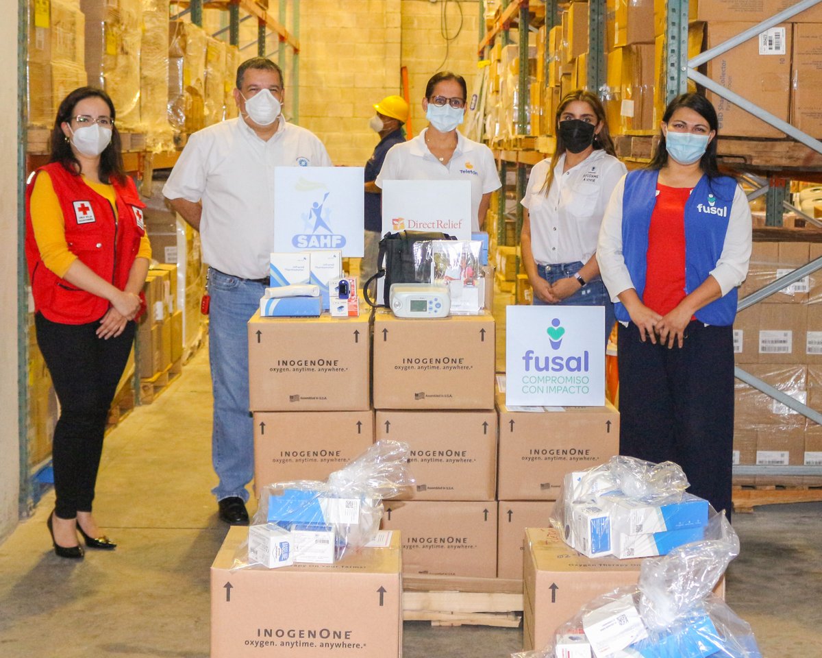 FUSAL realizó la entrega de 33 concentradores de oxígeno a 17 centros de salud y clínicas asistenciales que brindan servicios a comunidades vulnerables en la zona urbana y rural del país, así como a organizaciones sin fines de lucro que trabajan en la asistencia a pacientes 🏥