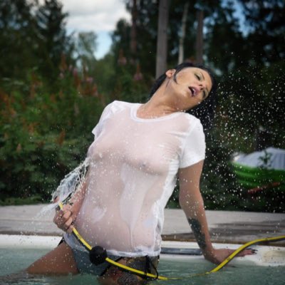 #NewProfilePic https://t.co/C7dGSllOyV<a href="/tag/newprofilepic"class="tags">#NewProfilePic</a>