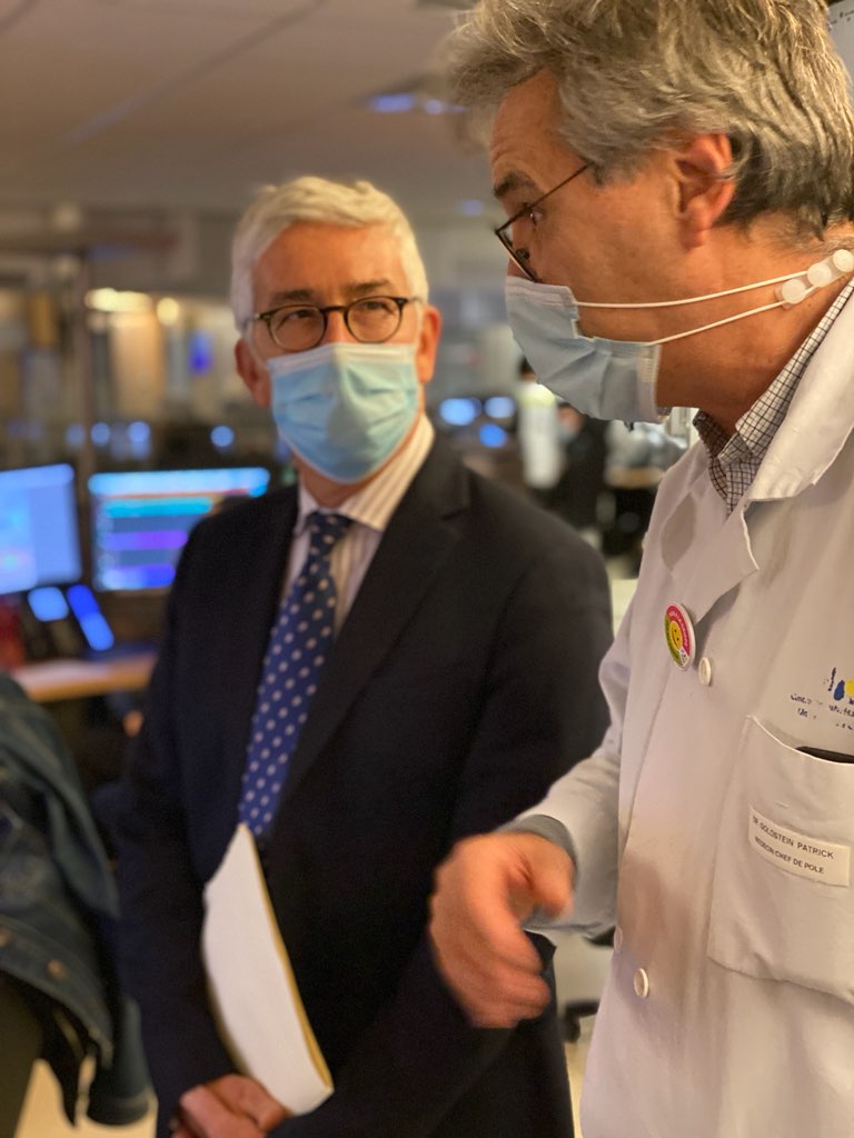 ARS_HDF's tweet image. #COVID19 | @vallet_benoit, directeur général de l'ARS, est en visite ce soir au @SamuNord pour échanger et saluer l'engagement des équipes  en première ligne de la lutte contre la #COVIDー19