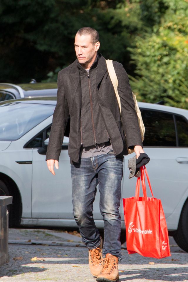 keanu doing things tweet media