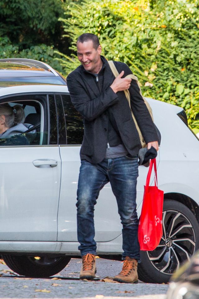 keanu doing things tweet media