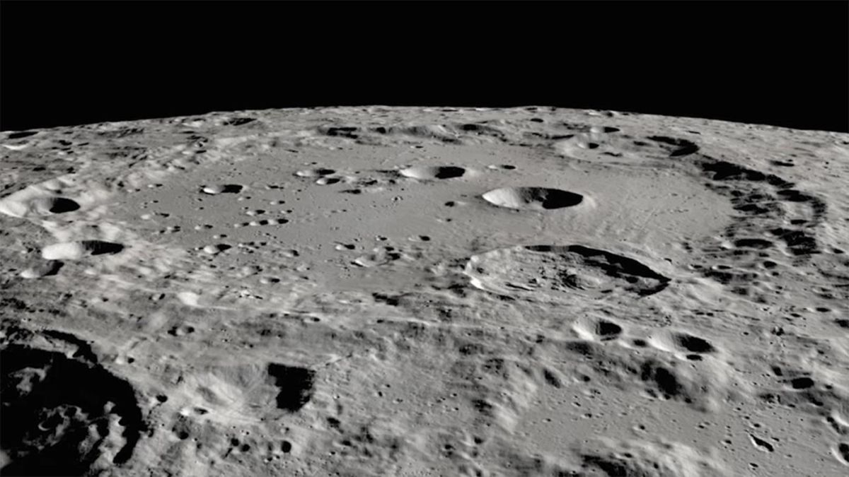 SPACE.com tweet media