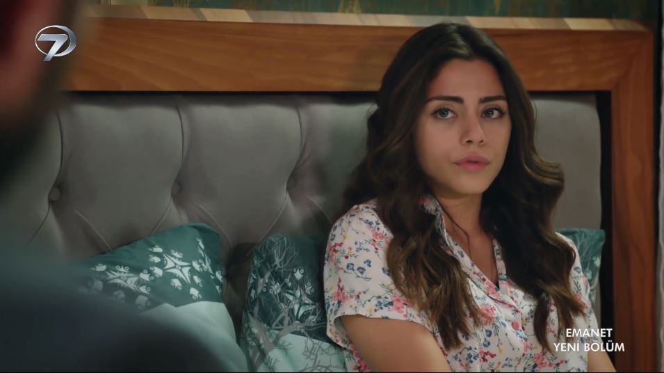 DulceParreiras's tweet photo. Seher como você sente sono com um Yaman assim te olhando #Emanet #Alant #SehYam https://t.co/9XoT0qgqdv