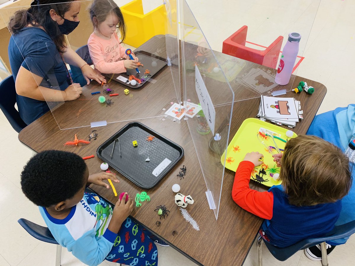 MurninECSE's tweet photo. Working with Halloween items today in small group! Teacher put eye balls on her eyes, and the students wanted to copy. This is for the books!! #HalloweenIsFun #BetterTogether @NISD_ECE @NISD @NISDSpecialEd @NISDMurnin https://t.co/eS66Q9fUnf