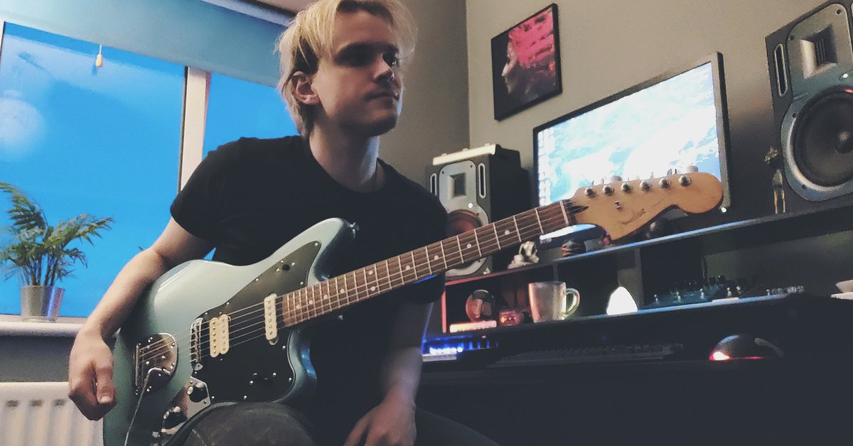 Messy hair? Check. Guitar? Check. New ideas? Maybe.

#mitchelemms #fenderjaguar #homestudio #musician #guitarist