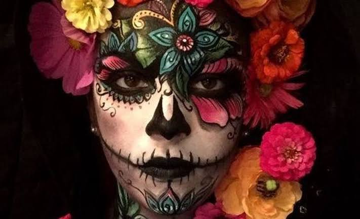 Karlxant's tweet photo. @ScarLetthGM Tu que sabes maquillar padre de catrina te quedaría muy bien https://t.co/YI2TCE2Zv4