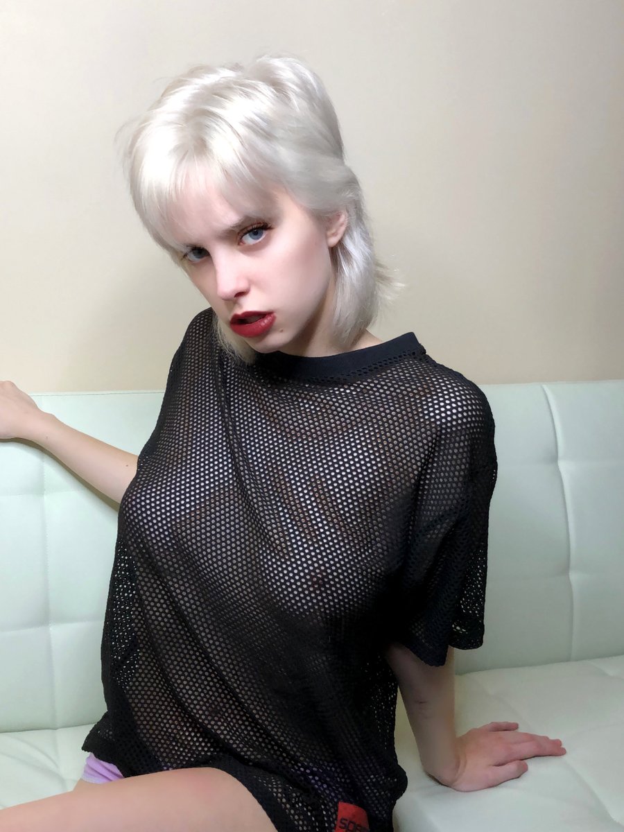 porcelainbluesx's tweet photo. in honor of reaching 5k, let's have some fun!

THREE lucky winners will be chosen at random to receive a FREE year subscription to my onlyfans! simply comment "🦦"  (my fav animal :) down below to enter the draw. 

refer to my rules in the comments and for more information. 🍂🦃 https://t.co/BEEuCln1lp